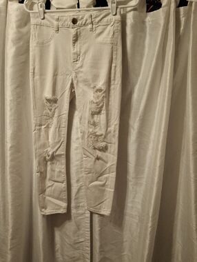 American Eagle Outfitters White Distressed  Jeans
